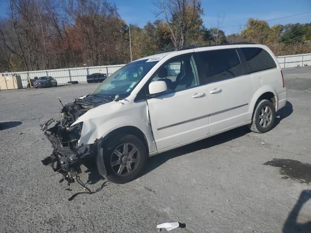 2010 Chrysler Town & Country Touring