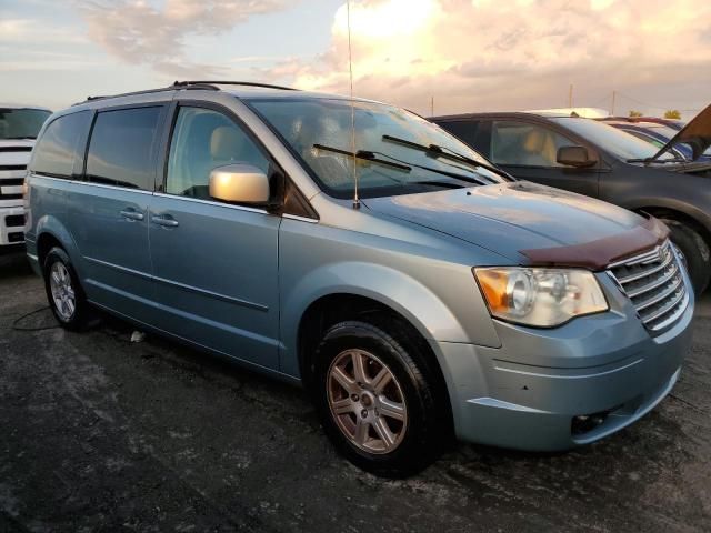 2010 Chrysler Town & Country Touring