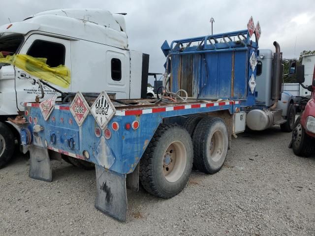 2015 Peterbilt 348