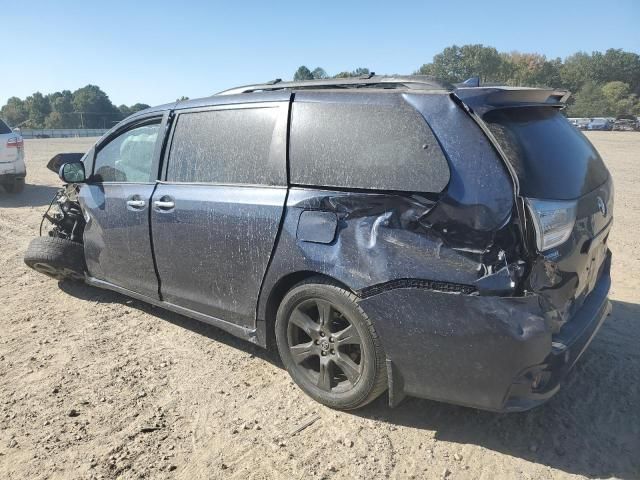 2020 Toyota Sienna SE