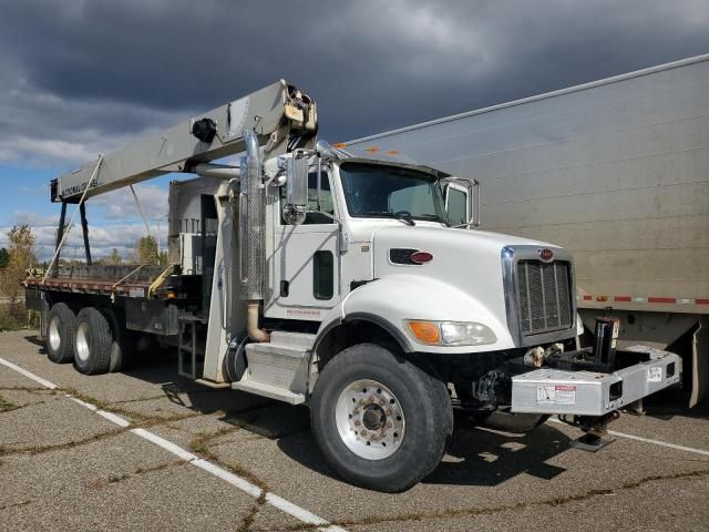 2017 Peterbilt 348