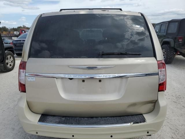 2013 Chrysler Town & Country Touring