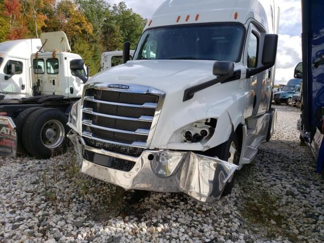 2019 Freightliner Cascadia 126