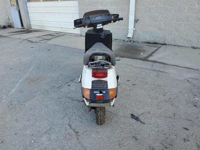 2000 Honda CH80