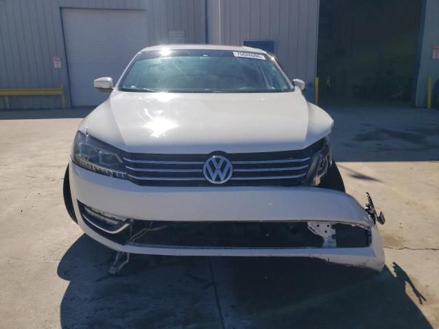 2015 Volkswagen Passat SE