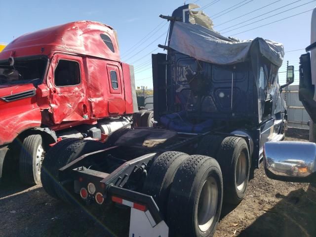 2020 Freightliner Cascadia 126