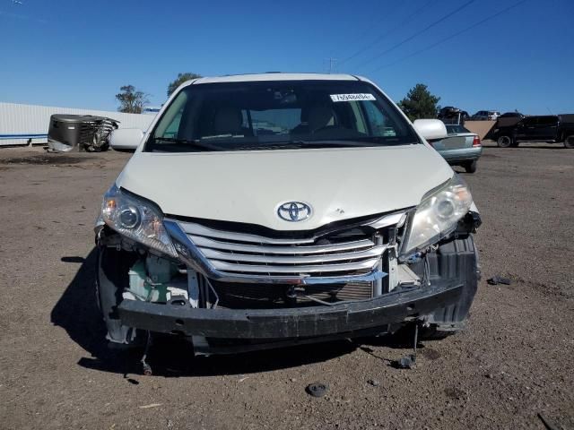 2012 Toyota Sienna XLE