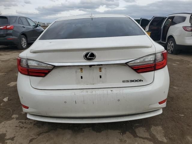 2016 Lexus ES 300H