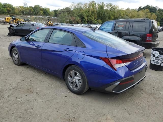 2024 Hyundai Elantra SE