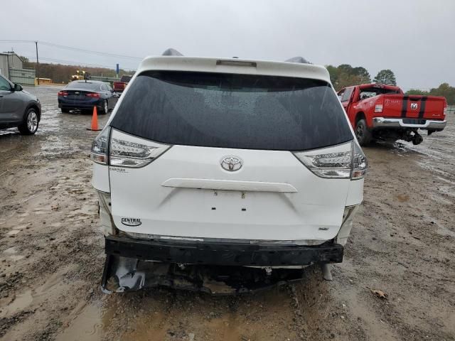 2013 Toyota Sienna Sport