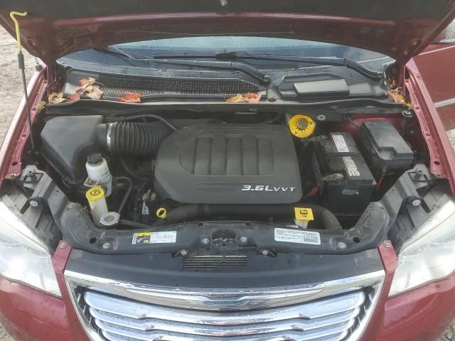 2015 Chrysler Town & Country Touring L