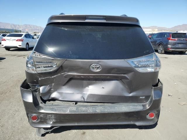 2015 Toyota Sienna Sport