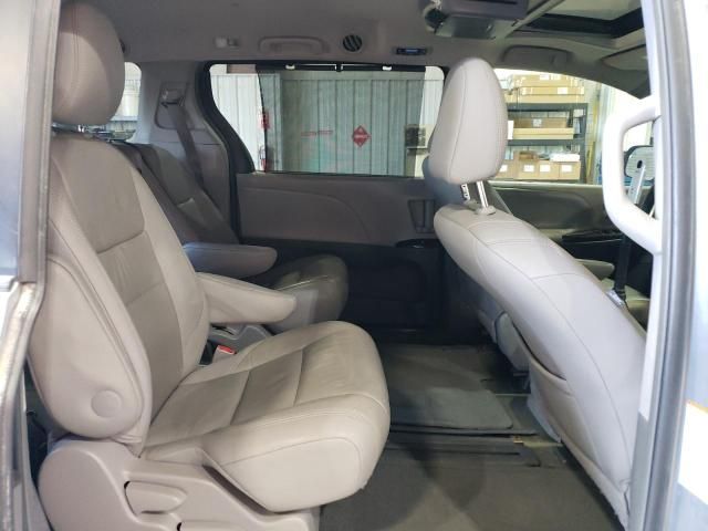 2015 Toyota Sienna XLE