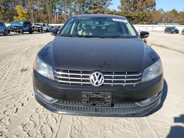 2013 Volkswagen Passat SEL