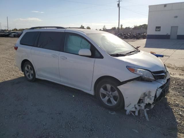 2020 Toyota Sienna LE