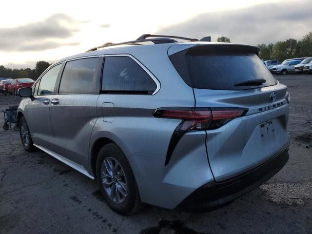 2021 Toyota Sienna XLE