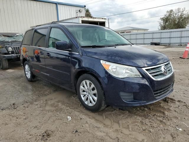 2014 Volkswagen Routan SE