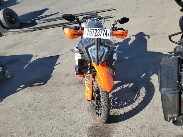 2023 KTM 890 Adventure R