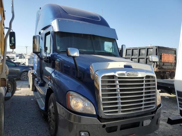 2011 Freightliner Cascadia 125