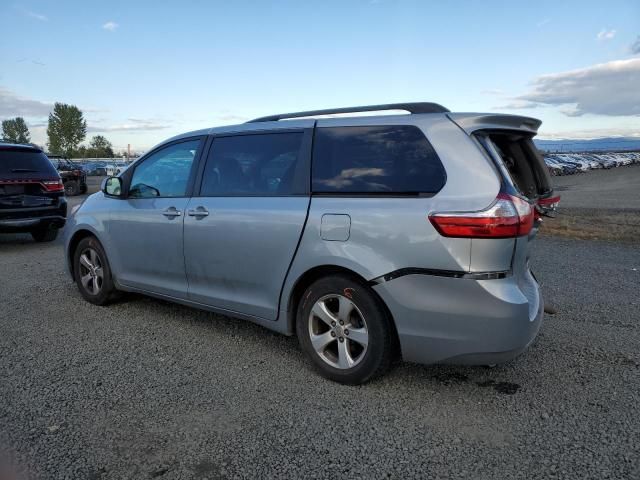 2016 Toyota Sienna LE