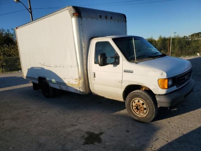 2006 Ford Econoline E350 Super Duty Cutaway Van