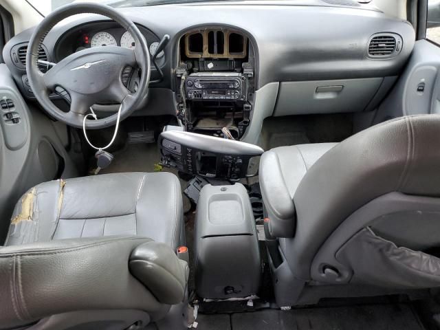 2005 Chrysler Town & Country Touring