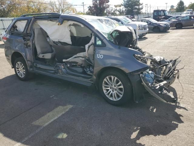 2014 Toyota Sienna XLE