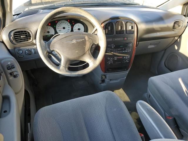 2005 Chrysler Town & Country