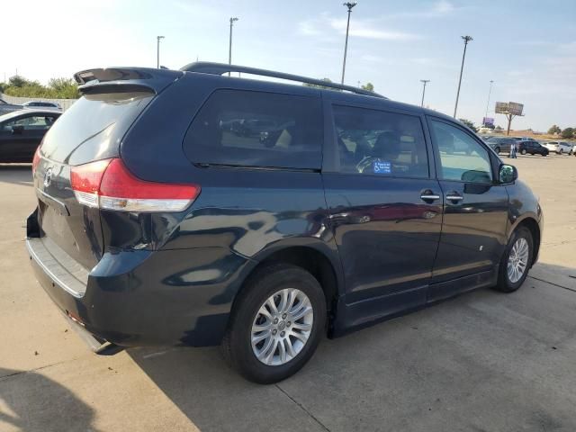 2011 Toyota Sienna XLE