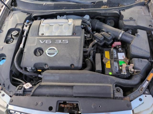 2004 Nissan Maxima SE