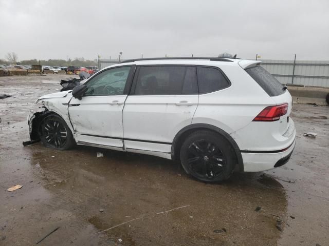 2022 Volkswagen Tiguan SE R-LINE Black