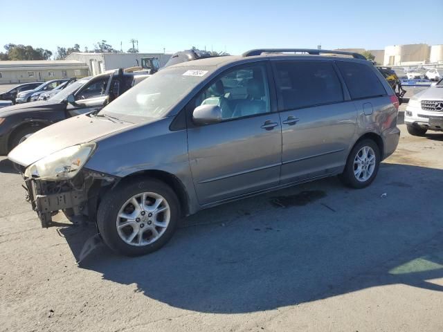 2004 Toyota Sienna XLE