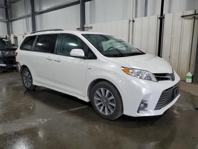 2020 Toyota Sienna XLE