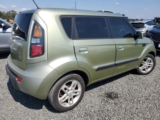 2010 KIA Soul +