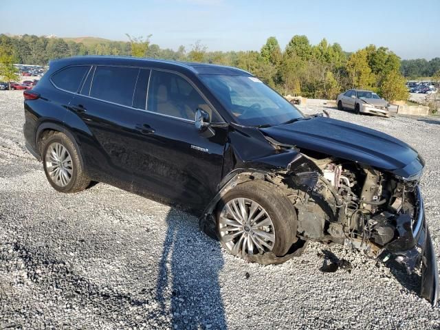 2021 Toyota Highlander Hybrid Platinum