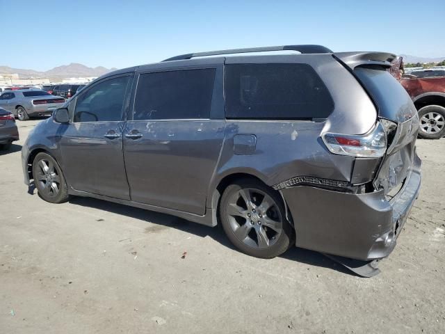 2015 Toyota Sienna Sport