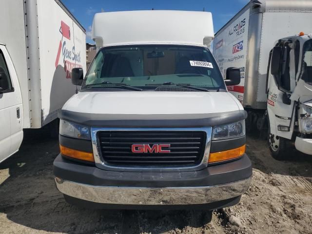 2019 GMC Savana Cutaway G3500