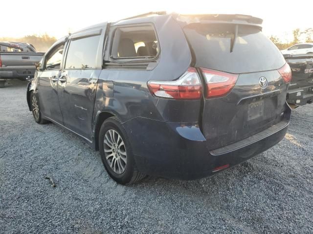 2018 Toyota Sienna XLE