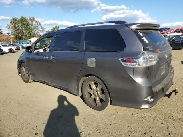 2013 Toyota Sienna Sport