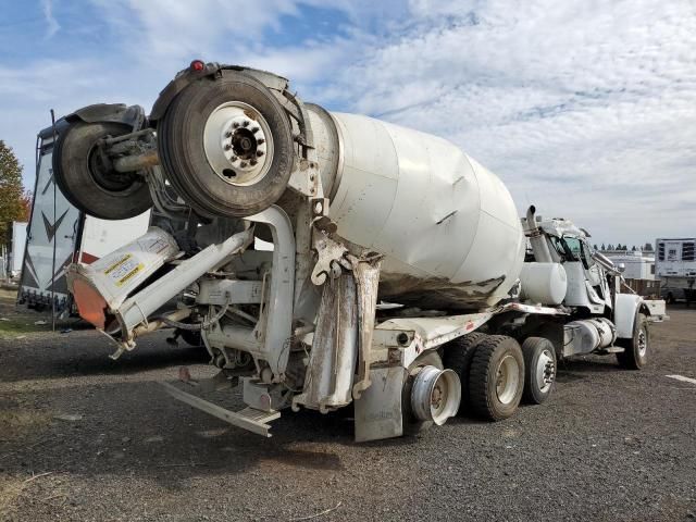 2007 Freightliner Conventional FLD120