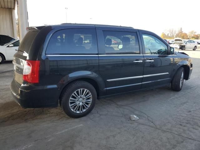 2014 Chrysler Town & Country Touring L