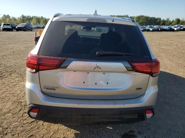 2020 Mitsubishi Outlander SE