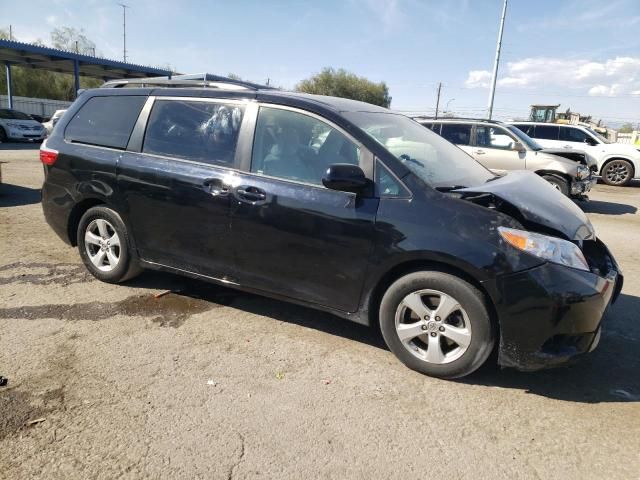 2015 Toyota Sienna LE