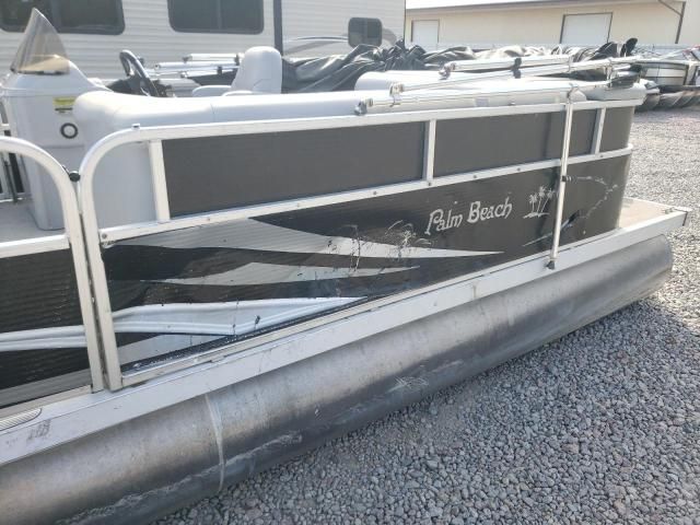 2013 Palm Beach Boats Pontoon