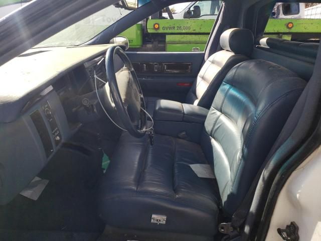 1995 Cadillac Fleetwood Base