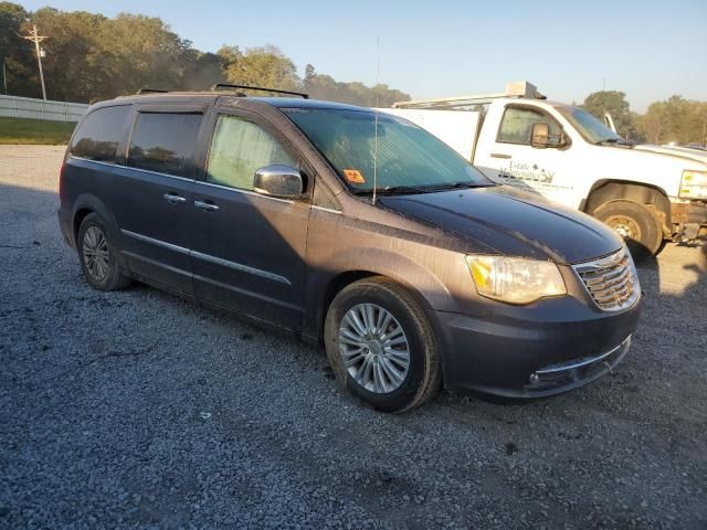 2016 Chrysler Town & Country Touring L