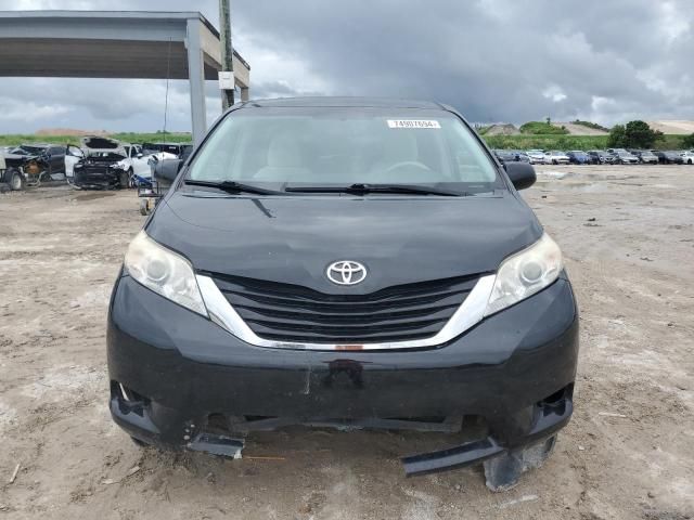 2011 Toyota Sienna LE