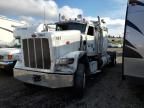 2015 Peterbilt 389