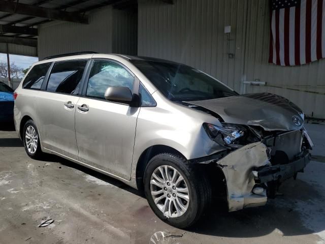 2015 Toyota Sienna XLE