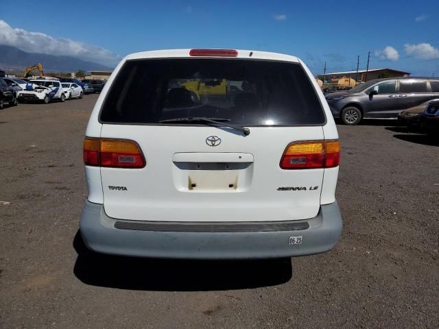 2000 Toyota Sienna LE